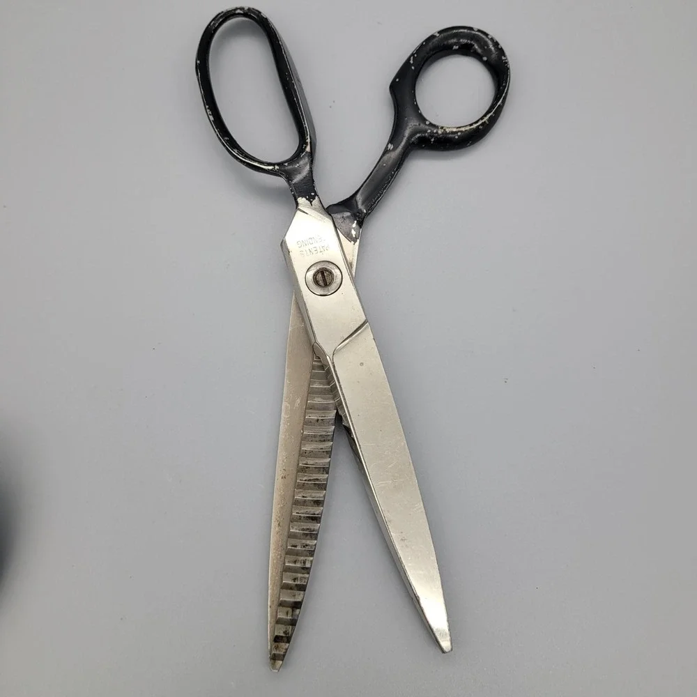 Vintage Joy USA Pinking Shears 9 Inch Heavy Duty Zig Zag Fabric Scissors‎ Black